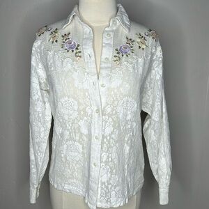 Lace Long sleeve Embroidered top Size Small